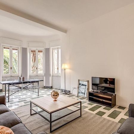 Aweshomeitaly - Bay Windows Apartment La Spezia Bagian luar foto