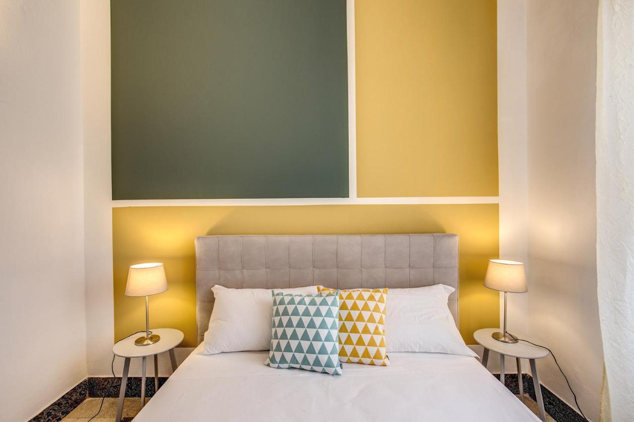 Aweshomeitaly - Bay Windows Apartment La Spezia Bagian luar foto