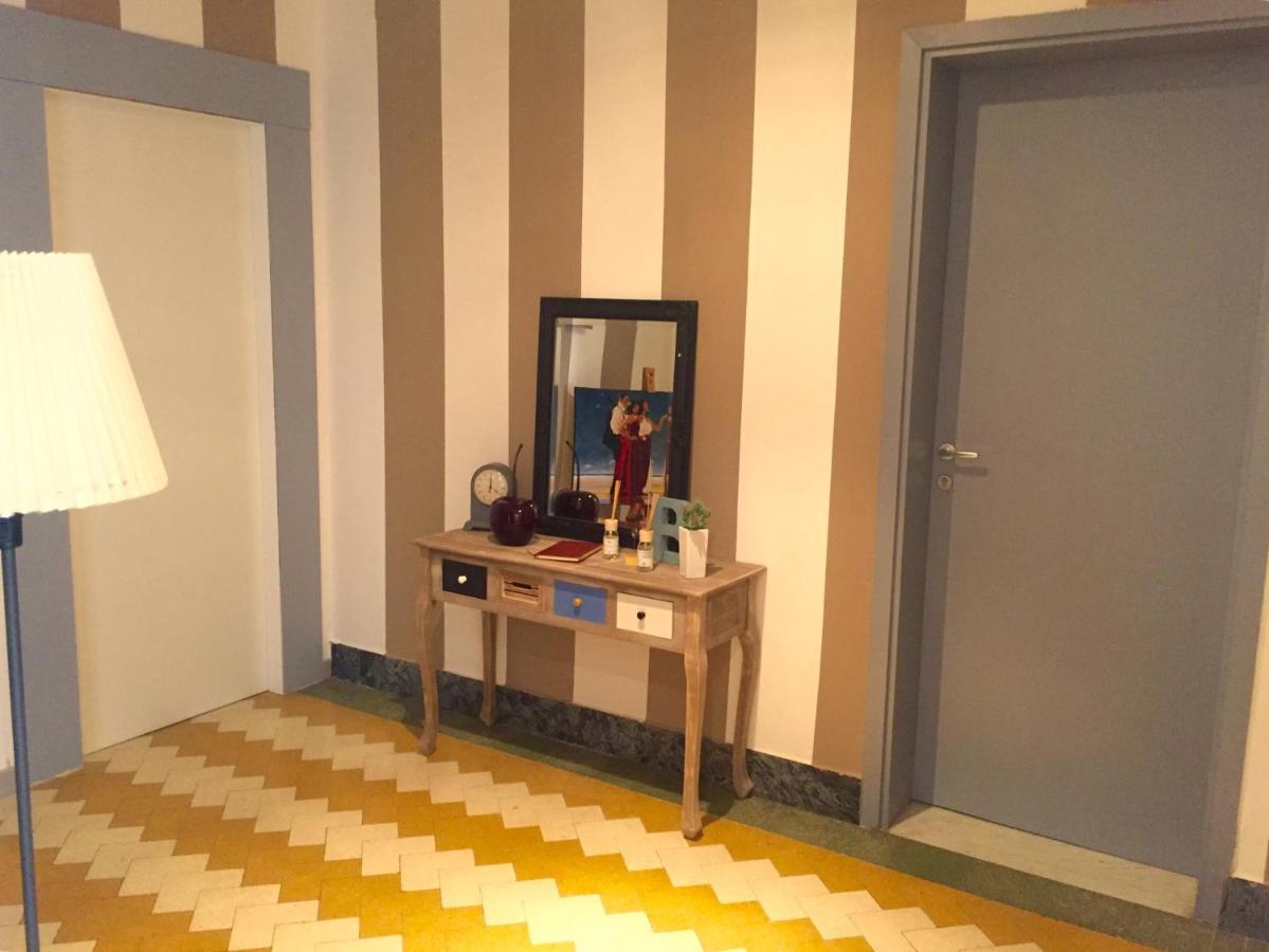Aweshomeitaly - Bay Windows Apartment La Spezia Bagian luar foto