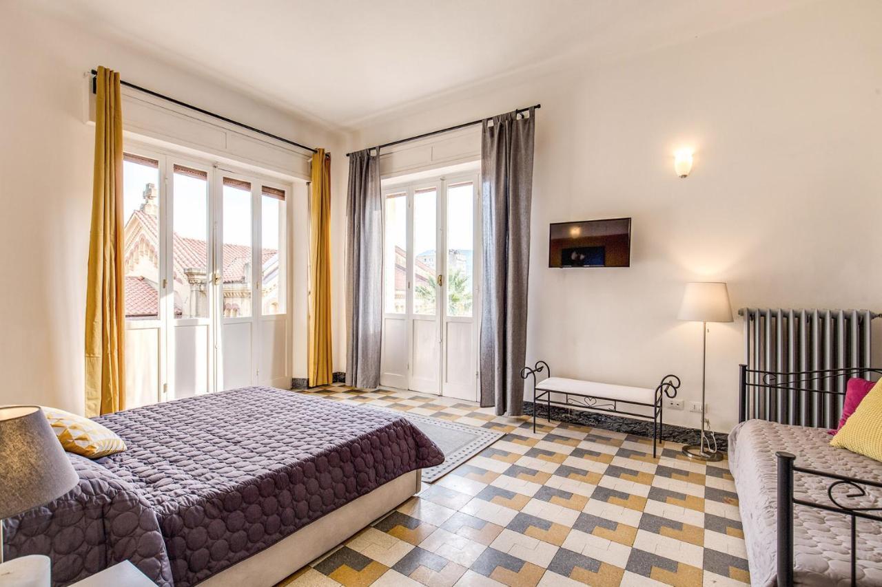 Aweshomeitaly - Bay Windows Apartment La Spezia Bagian luar foto