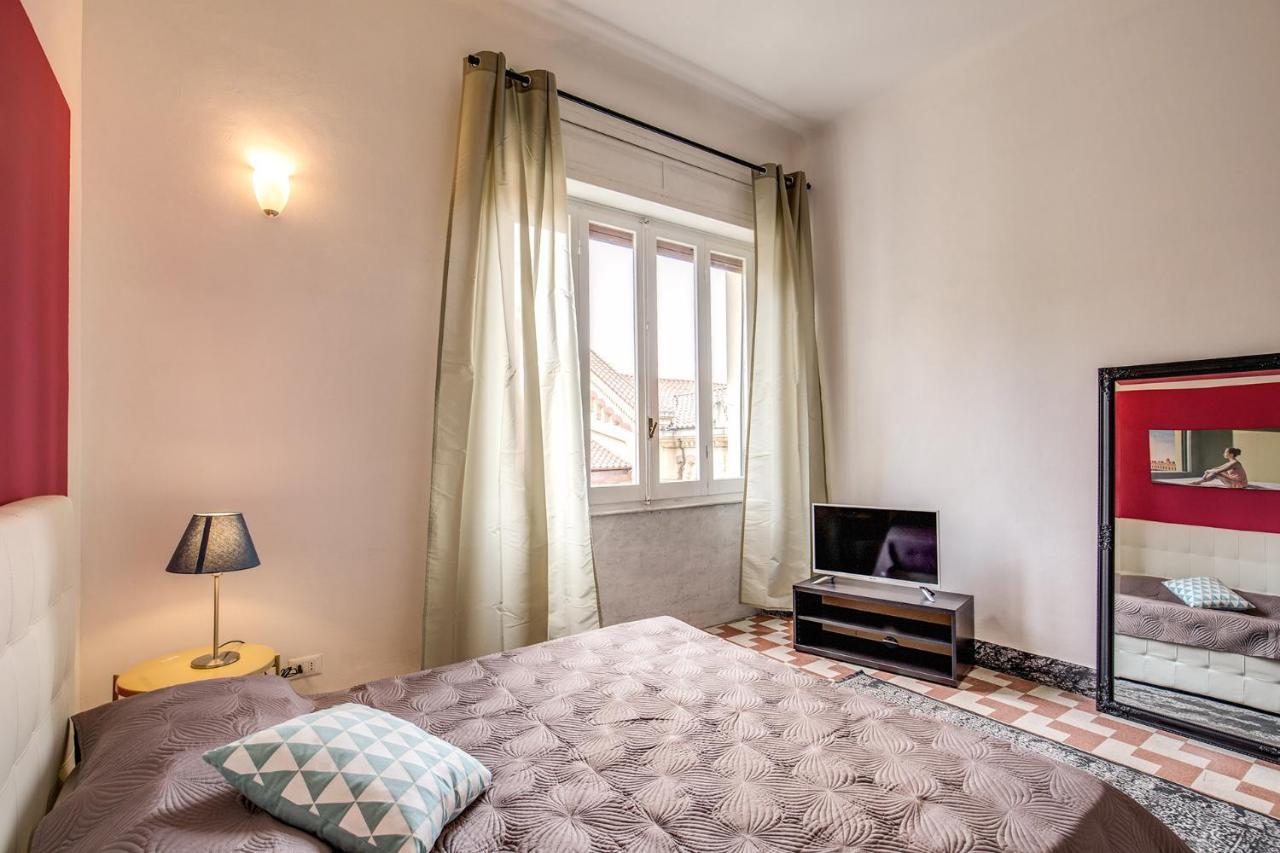 Aweshomeitaly - Bay Windows Apartment La Spezia Bagian luar foto