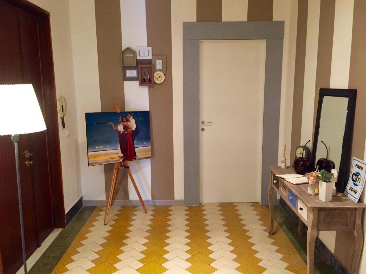 Aweshomeitaly - Bay Windows Apartment La Spezia Bagian luar foto