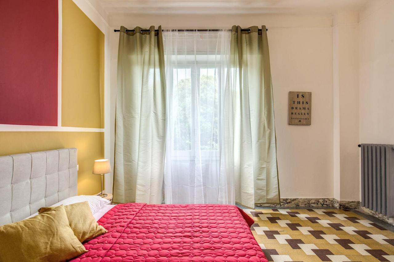 Aweshomeitaly - Bay Windows Apartment La Spezia Bagian luar foto