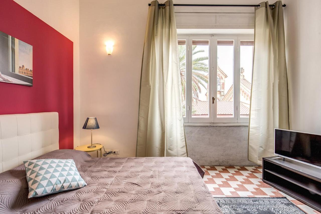 Aweshomeitaly - Bay Windows Apartment La Spezia Bagian luar foto
