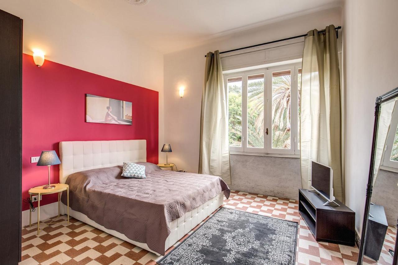 Aweshomeitaly - Bay Windows Apartment La Spezia Bagian luar foto
