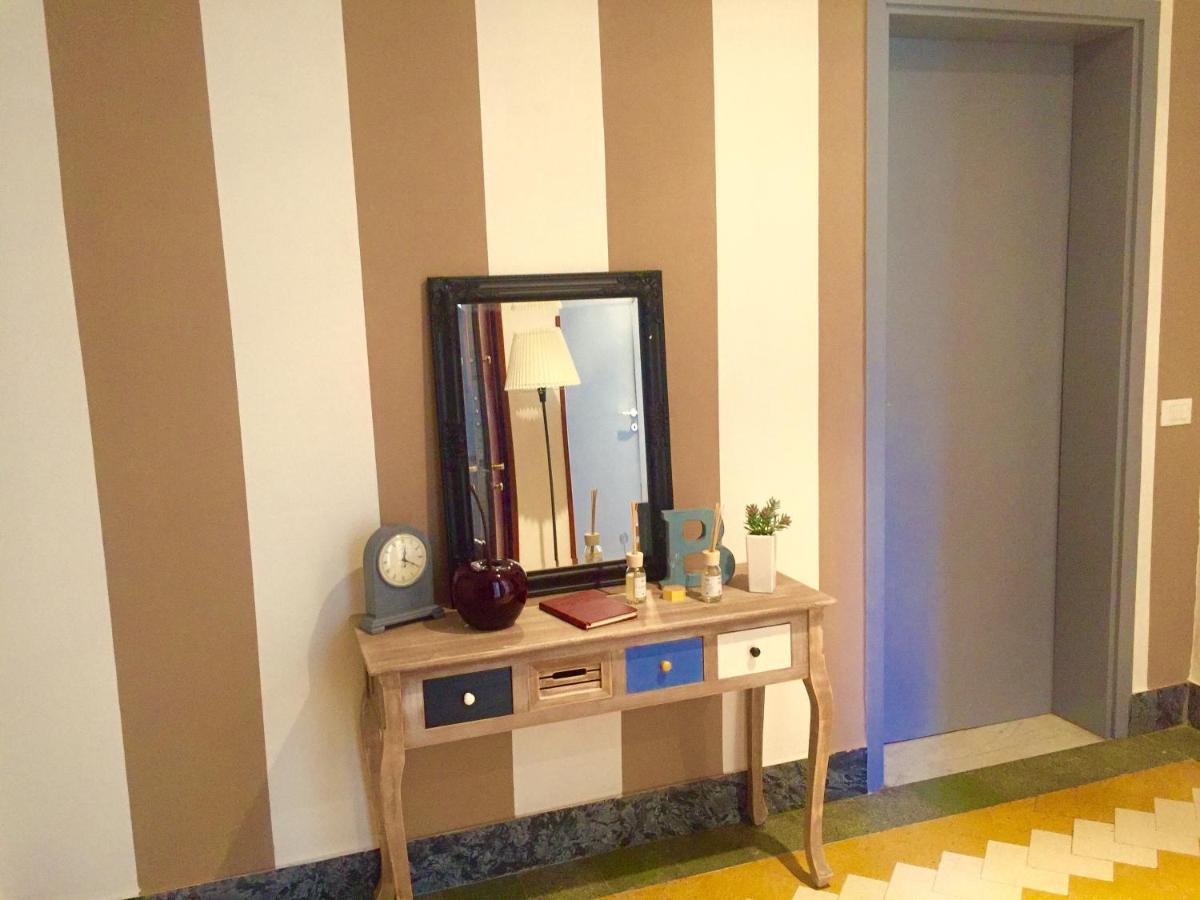 Aweshomeitaly - Bay Windows Apartment La Spezia Bagian luar foto