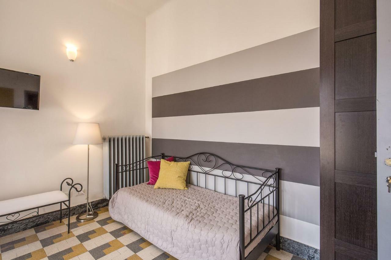 Aweshomeitaly - Bay Windows Apartment La Spezia Bagian luar foto